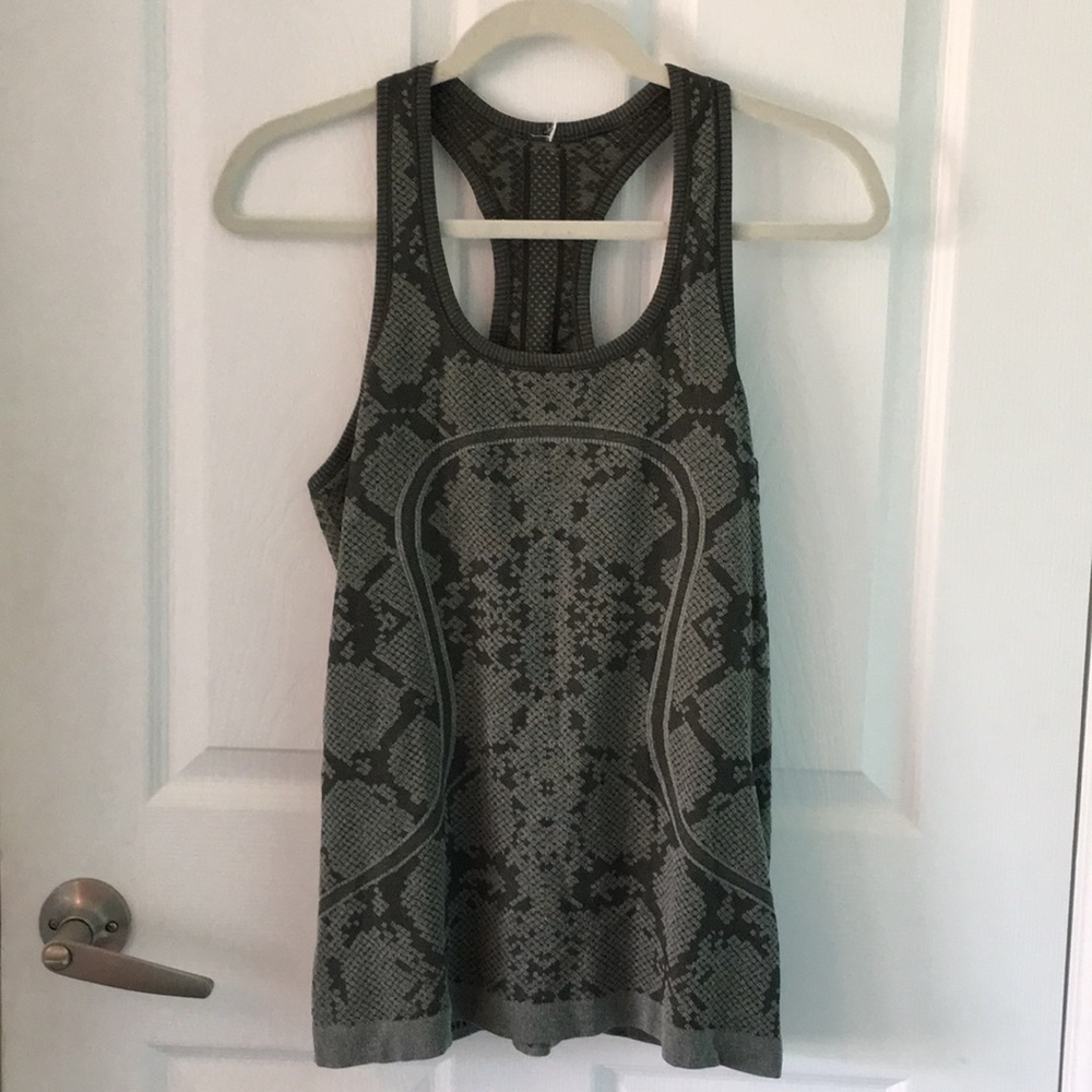 🍋🍋ONLY WORN ONCE LULULEMON TANK TOP🍋🍋